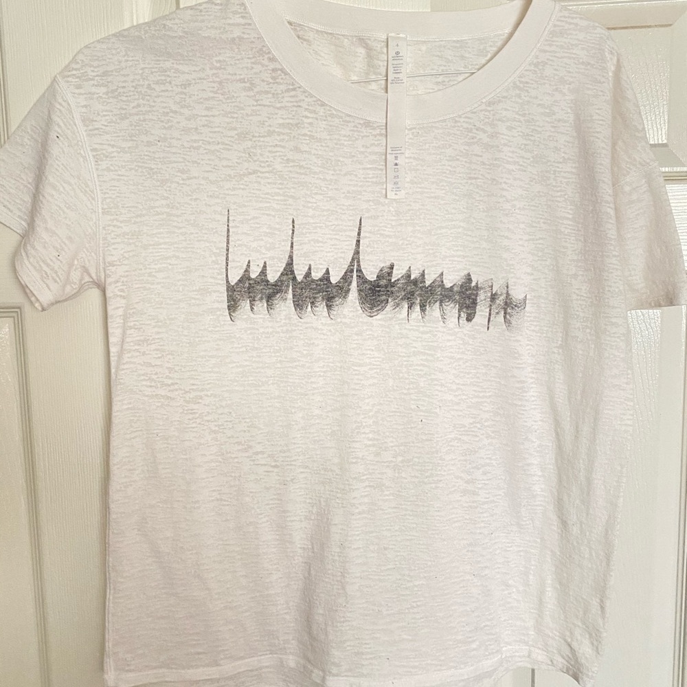 LULULEMON OVERSIZED BOXY TEE